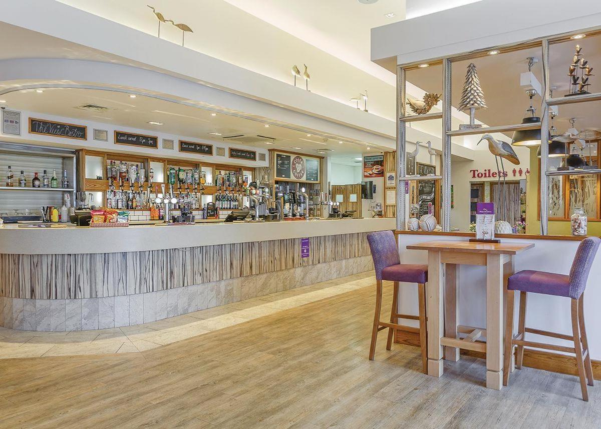 Piran Meadows Resort New Quay Extérieur photo
