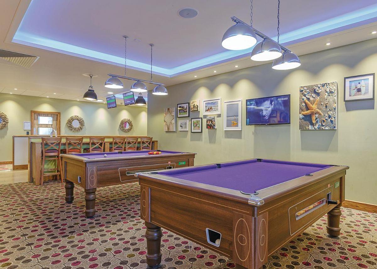 Piran Meadows Resort New Quay Extérieur photo