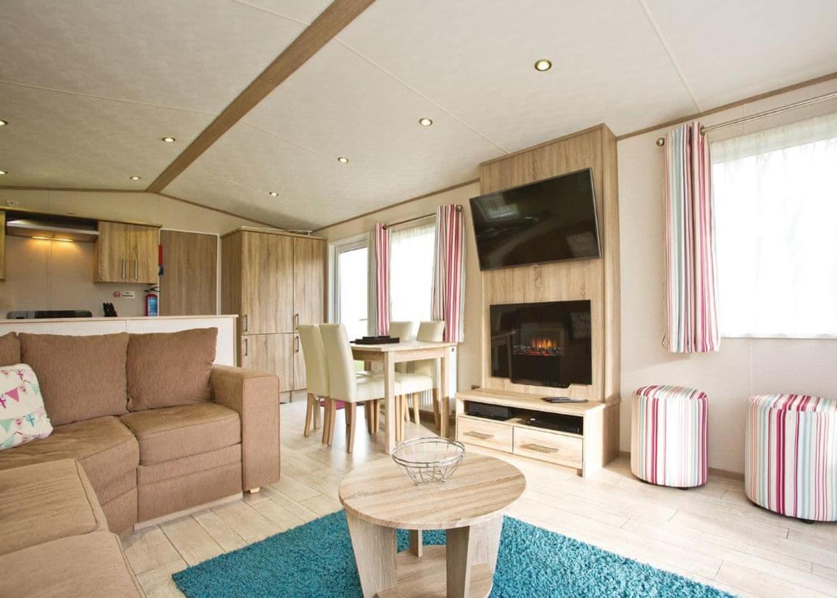 Piran Meadows Resort New Quay Extérieur photo
