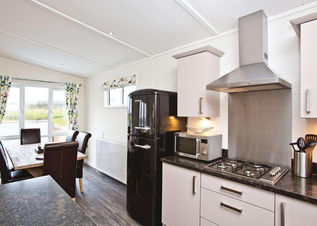 Piran Meadows Resort New Quay Extérieur photo