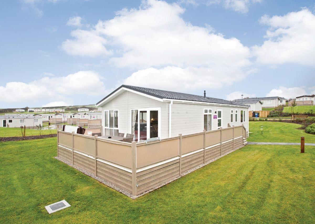 Piran Meadows Resort New Quay Extérieur photo