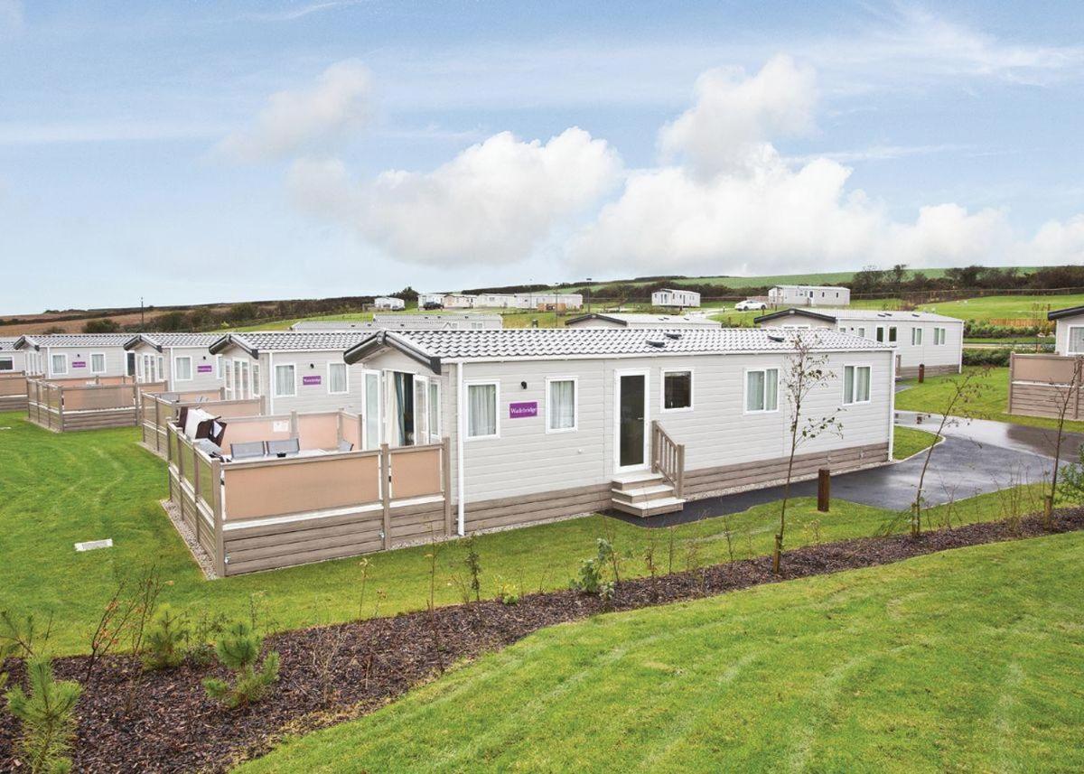 Piran Meadows Resort New Quay Extérieur photo