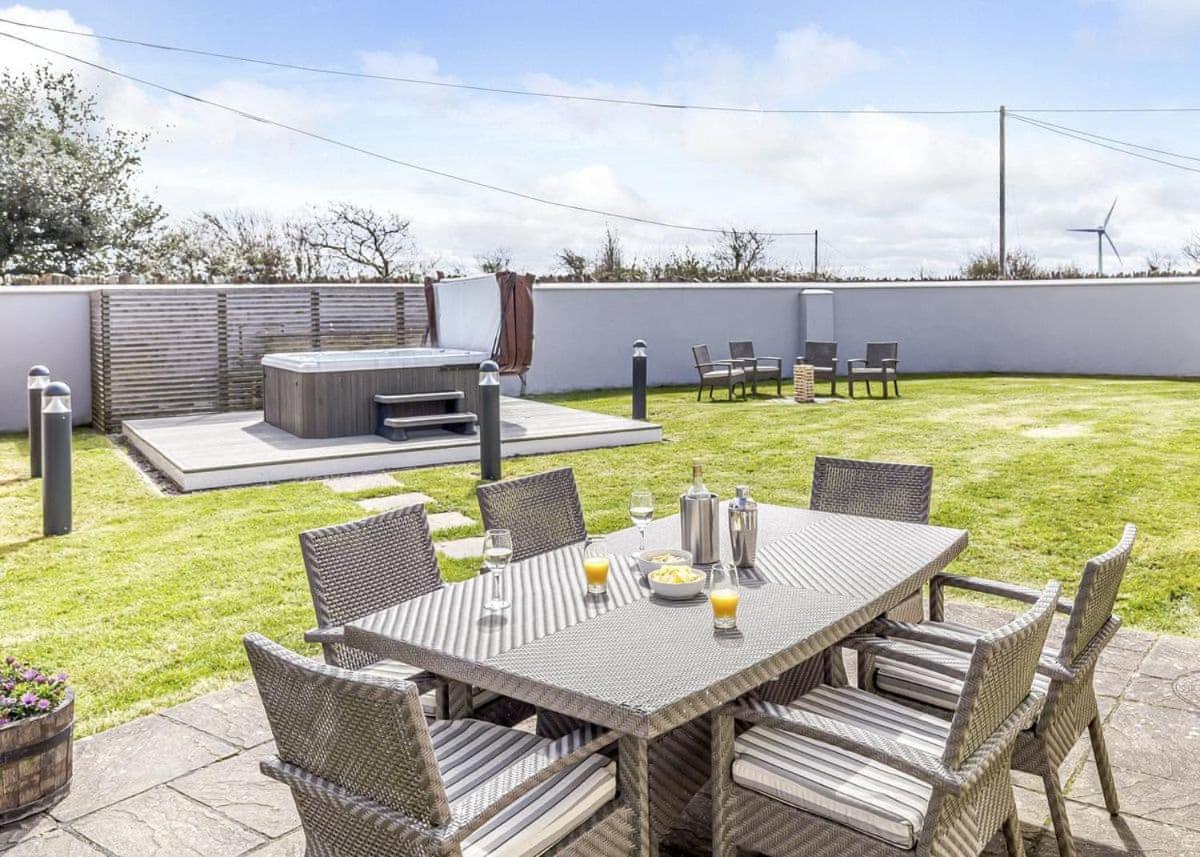 Piran Meadows Resort New Quay Extérieur photo
