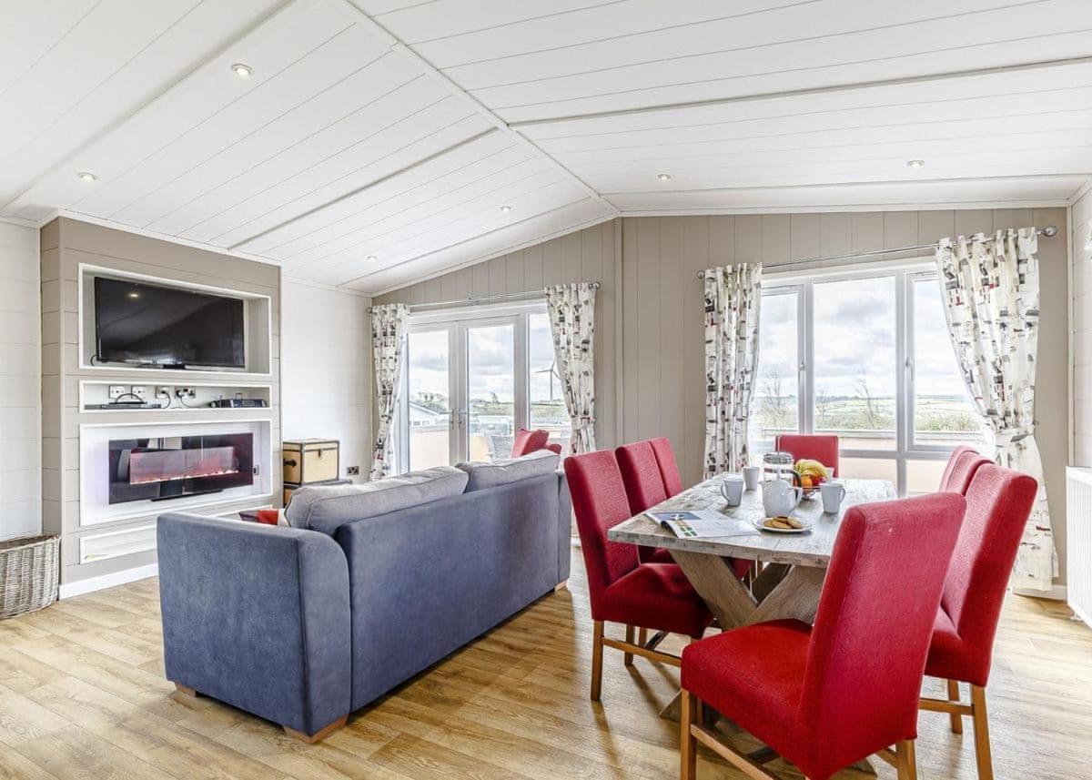 Piran Meadows Resort New Quay Extérieur photo
